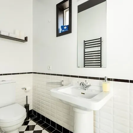 Apartment Large With Clerigos Views Porto