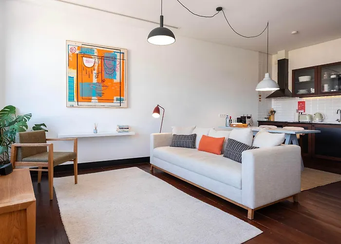 Large With Views Appartement *