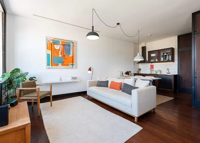 Large With Views Apartament